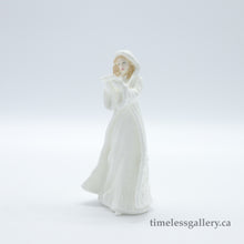 将图片加载到图库查看器,HN3727 Christmas Carols - Vintage Porcelain Figurine by Royal Doulton, circa 1995 (Item# P-1016)-Timeless Gallery