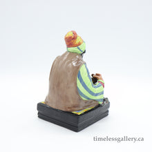 Load image into Gallery viewer, HN1706 Cobbler - Vintage Porcelain Figurine by Royal Doulton, circa 1950 (Item# P-1109)-Timeless Gallery