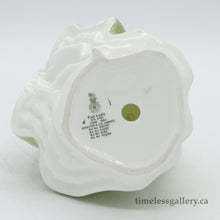 将图片加载到图库查看器,HN2193 Fair Lady - Vintage Porcelain Figurine by Royal Doulton, circa 1970 (Item# P-1124)-Timeless Gallery
