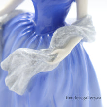 将图片加载到图库查看器,HN4530 Moonlight Serenade - Porcelain Figurine by Royal Doulton, circa 2003 (Item# P-1454)-Timeless Gallery