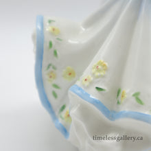 将图片加载到图库查看器,HN3688 Emily - Collector Edition - Vintage Porcelain Figurine by Royal Doulton, dated 1995 (Item# P-1467)-Timeless Gallery