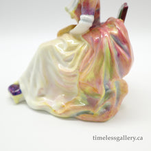 将图片加载到图库查看器,HN2933 Kathleen - Vintage Porcelain Figurine by Royal Doulton, circa 1980 (Item# P-1638)-Timeless Gallery