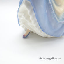 将图片加载到图库查看器,HN3419 Angela - Vintage Porcelain Figurine by Royal Doulton, dated 1992 (Item# P-1658)-Timeless Gallery