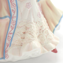 将图片加载到图库查看器，HN5107 Summers Belle - Porcelain Figurine by Royal Doulton, circa 2002 (Item# P-2800)-Timeless Gallery
