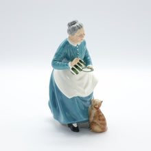 Load image into Gallery viewer, Vintage Royal Doulton Figurine, HN2249
