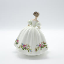 将图片加载到图库查看器，HN3304 Samantha - Vintage Porcelain Figurine by Royal Doulton, circa 1990 (Item# P-6830)-Timeless Gallery
