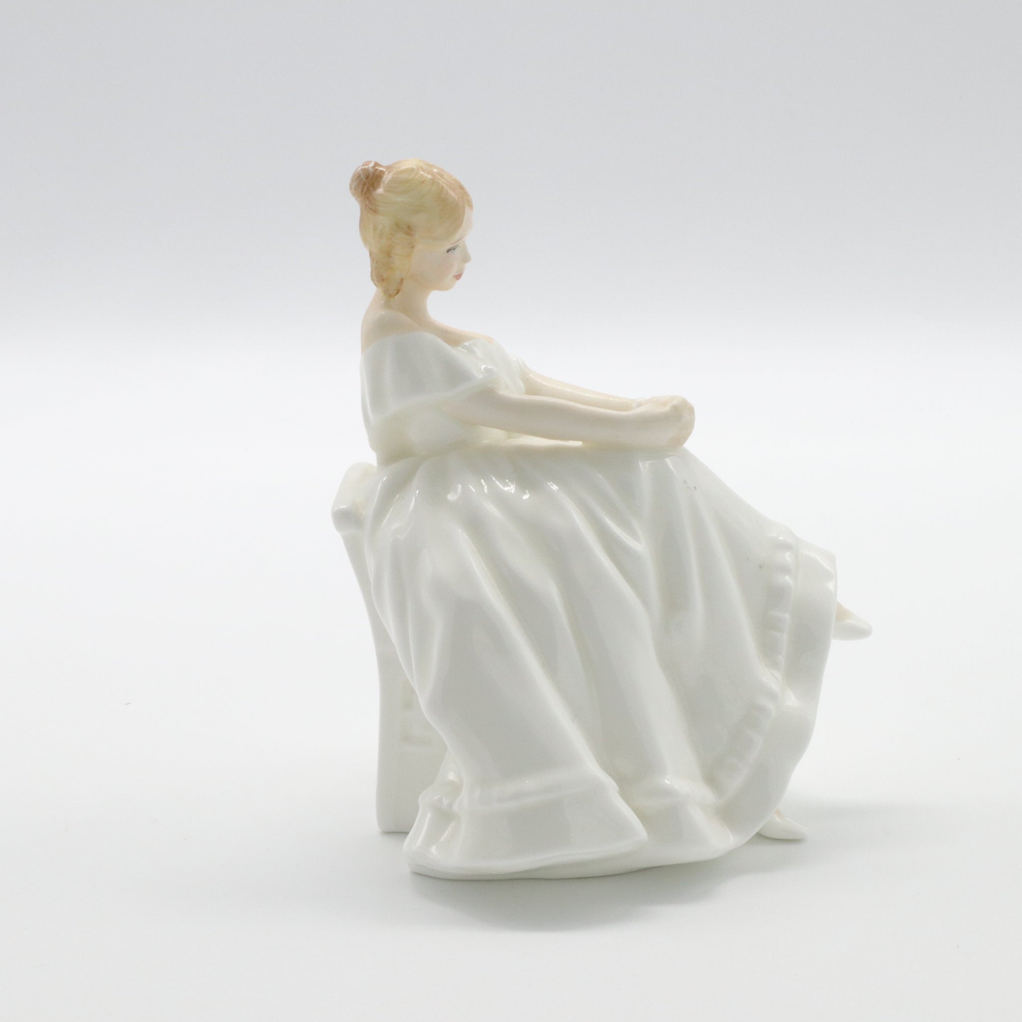 Royal Doulton, Nancy, HN2955, HN 2955 , Figurine, Vintage, England, Pa –  Ibon Antiques