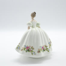 将图片加载到图库查看器，HN3304 Samantha - Vintage Porcelain Figurine by Royal Doulton, circa 1990 (Item# P-6830)-Timeless Gallery
