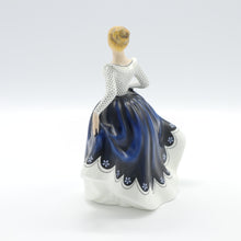 将图片加载到图库查看器，Fine Bone China Figurine by Royal Doulton
