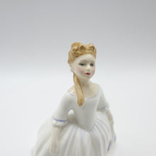 Load image into Gallery viewer, HN3482 Old Country Roses - Vintage Porcelain Figurine by Royal Doulton, circa 1994 (Item# P-6553)-Timeless Gallery
