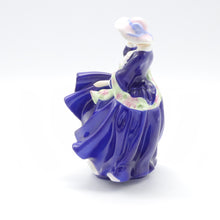 将图片加载到图库查看器，HN3735 Top O’ The Hill - Rare Colourway Limited Edition - Vintage Porcelain Figurine by Royal Doulton, dated 1997 (Item# P-7100)-Timeless Gallery
