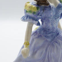 将图片加载到图库查看器，HN4041 Rebecca - Vintage Porcelain Figurine by Royal Doulton, dated 1998 (Item# P-1774)-Timeless Gallery
