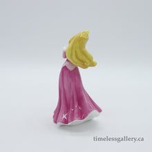 将图片加载到图库查看器，DP10 Sleeping Beauty - Vintage Porcelain Figurine by Royal Doulton (Item# P-5297)-Timeless Gallery
