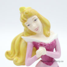 将图片加载到图库查看器，DP10 Sleeping Beauty - Vintage Porcelain Figurine by Royal Doulton (Item# P-5297)-Timeless Gallery
