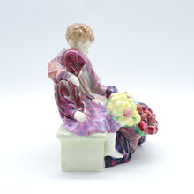 Load image into Gallery viewer, HN1342 Flower Seller’s Children - Classic - Vintage Porcelain Figurine by Royal Doulton, before 1980 (Item# P-8026)-Timeless Gallery
