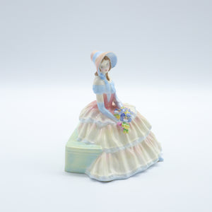 HN1731 Daydreams - Classic - Vintage Porcelain Figurine by Royal Doulton, circa 1977 (Item# P-9111)-Timeless Gallery