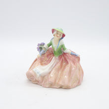 将图片加载到图库查看器，HN1871 Annabella - Vintage Porcelain Figurine by Royal Doulton, circa 1940 (Item# P-6450)-Timeless Gallery
