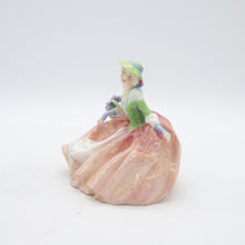 将图片加载到图库查看器，HN1871 Annabella - Vintage Porcelain Figurine by Royal Doulton, circa 1940 (Item# P-6450)-Timeless Gallery
