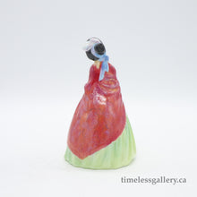 将图片加载到图库查看器，HN1914 Paisley Shawl - Rare - Vintage Porcelain Figurine by Royal Doulton, circa 1940 (Item# P-3688)-Timeless Gallery
