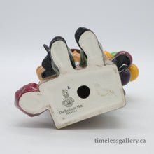 Load image into Gallery viewer, HN1954 Balloon Man - Classic - Vintage Porcelain Figurine by Royal Doulton, circa 1960 (Item# P-5879)-Timeless Gallery
