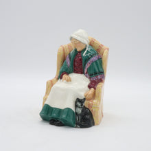 将图片加载到图库查看器，HN1974 Forty Winks - Vintage Porcelain Figurine by Royal Doulton, circa 1950 (Item# P-4498)-Timeless Gallery
