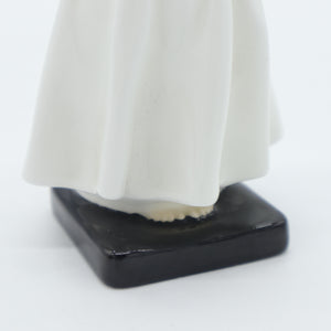 HN1978 Bedtime - Vintage Porcelain Figurine by Royal Doulton, circa 1960 (Item# P-4386)-Timeless Gallery