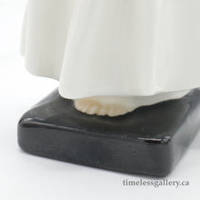 Load image into Gallery viewer, HN1978 Bedtime - Vintage Porcelain Figurine by Royal Doulton, circa 1970 (Item# P-9925)-Timeless Gallery
