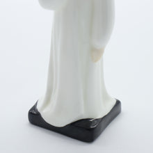 将图片加载到图库查看器，HN1985 Darling - Vintage Porcelain Figurine by Royal Doulton, circa 1970 (Item# P-2721)-Timeless Gallery
