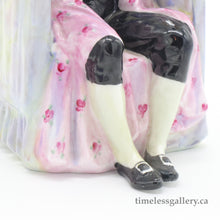 将图片加载到图库查看器，HN2024 Darby - Vintage Porcelain Figurine by Royal Doulton, circa 1950 (Item# P-8415)-Timeless Gallery
