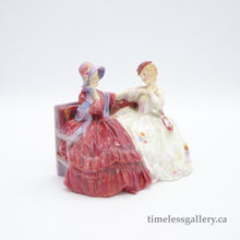 将图片加载到图库查看器，HN2025 Gossips - Popular - Vintage Porcelain Figurine by Royal Doulton, circa 1950 (Item# P-1683)-Timeless Gallery
