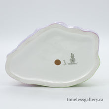 Load image into Gallery viewer, HN2030 Memories - Popular - Vintage Porcelain Figurine by Royal Doulton, circa 1950 (Item# P-6681)-Timeless Gallery
