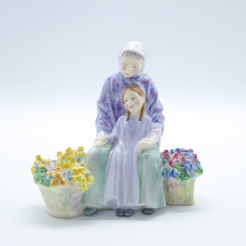 HN2031 Granny’s Heritage - Classic - Vintage Porcelain Figurine by Royal Doulton, circa 1950 (Item# P-5995)-Timeless Gallery