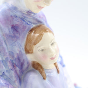 HN2031 Granny’s Heritage - Classic - Vintage Porcelain Figurine by Royal Doulton, circa 1950 (Item# P-5995)-Timeless Gallery