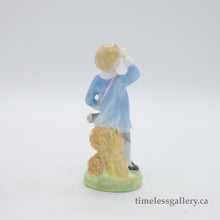 将图片加载到图库查看器，HN2062 Little Boy Blue - Vintage Porcelain Figurine by Royal Doulton, circa 1960 (Item# P-8093)-Timeless Gallery
