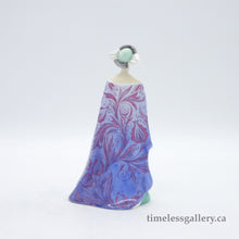 将图片加载到图库查看器，HN2079 Damaris - Rare - Vintage Porcelain Figurine by Royal Doulton, circa 1950 (Item# P-1345)-Timeless Gallery
