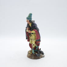 Load image into Gallery viewer, HN2102 Pied Piper - Vintage Porcelain Figurine by Royal Doulton, circa 1960 (Item# P-4062)-Timeless Gallery
