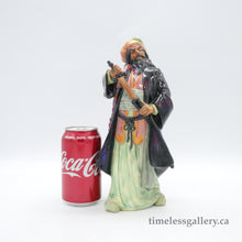 将图片加载到图库查看器，HN2105 Bluebeard - Vintage Porcelain Figurine by Royal Doulton, circa 1960 (Item# P-8040)-Timeless Gallery
