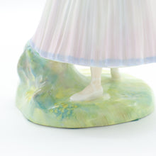 Load image into Gallery viewer, HN2138 La Sylphide - Popular - Vintage Porcelain Figurine by Royal Doulton, circa 1960 (Item# P-2656)-Timeless Gallery
