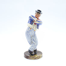 将图片加载到图库查看器，HN2161 Hornpipe - Rare - Vintage Porcelain Figurine by Royal Doulton, circa 1955 (Item# P-4336)-Timeless Gallery
