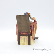 Load image into Gallery viewer, HN2162 Foaming Quart - Vintage Porcelain Figurine by Royal Doulton, circa 1970 (Item# P-6891)-Timeless Gallery
