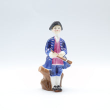 将图片加载到图库查看器，HN2183 Boy from Williamsburg - Vintage Porcelain Figurine by Royal Doulton, circa 1975 (Item# P-2337)-Timeless Gallery
