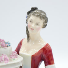 将图片加载到图库查看器，HN2212 Rendezvous - Vintage Porcelain Figurine by Royal Doulton, circa 1960 (Item# P-1919)-Timeless Gallery
