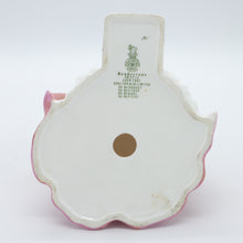 将图片加载到图库查看器，HN2212 Rendezvous - Vintage Porcelain Figurine by Royal Doulton, circa 1960 (Item# P-1919)-Timeless Gallery

