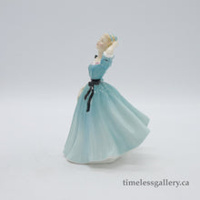 将图片加载到图库查看器，HN2237 Celeste - Vintage Porcelain Figurine by Royal Doulton, circa 1960 (Item# P-5893)-Timeless Gallery
