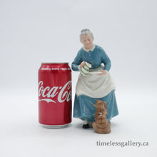 将图片加载到图库查看器，HN2249 Favourite - Vintage Porcelain Figurine by Royal Doulton, circa 1970 (Item# P-1659)-Timeless Gallery
