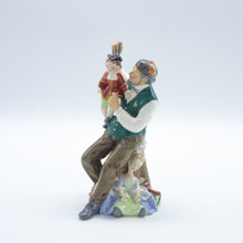 Load image into Gallery viewer, HN2253 Puppetmaker - Vintage Porcelain Figurine by Royal Doulton, circa 1970 (Item# P-9782)-Timeless Gallery
