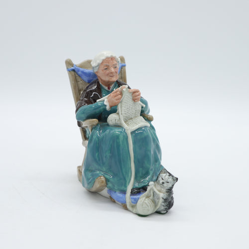 HN2256 Twilight - Vintage Porcelain Figurine by Royal Doulton, circa 1975 (Item# P-2825)-Timeless Gallery