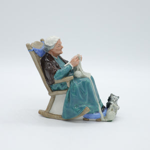 HN2256 Twilight - Vintage Porcelain Figurine by Royal Doulton, circa 1975 (Item# P-2825)-Timeless Gallery