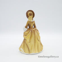 将图片加载到图库查看器，HN2275 Sandra - Vintage Porcelain Figurine by Royal Doulton, circa 1970 (Item# P-5694)-Timeless Gallery
