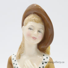 将图片加载到图库查看器，HN2275 Sandra - Vintage Porcelain Figurine by Royal Doulton, circa 1970 (Item# P-5694)-Timeless Gallery
